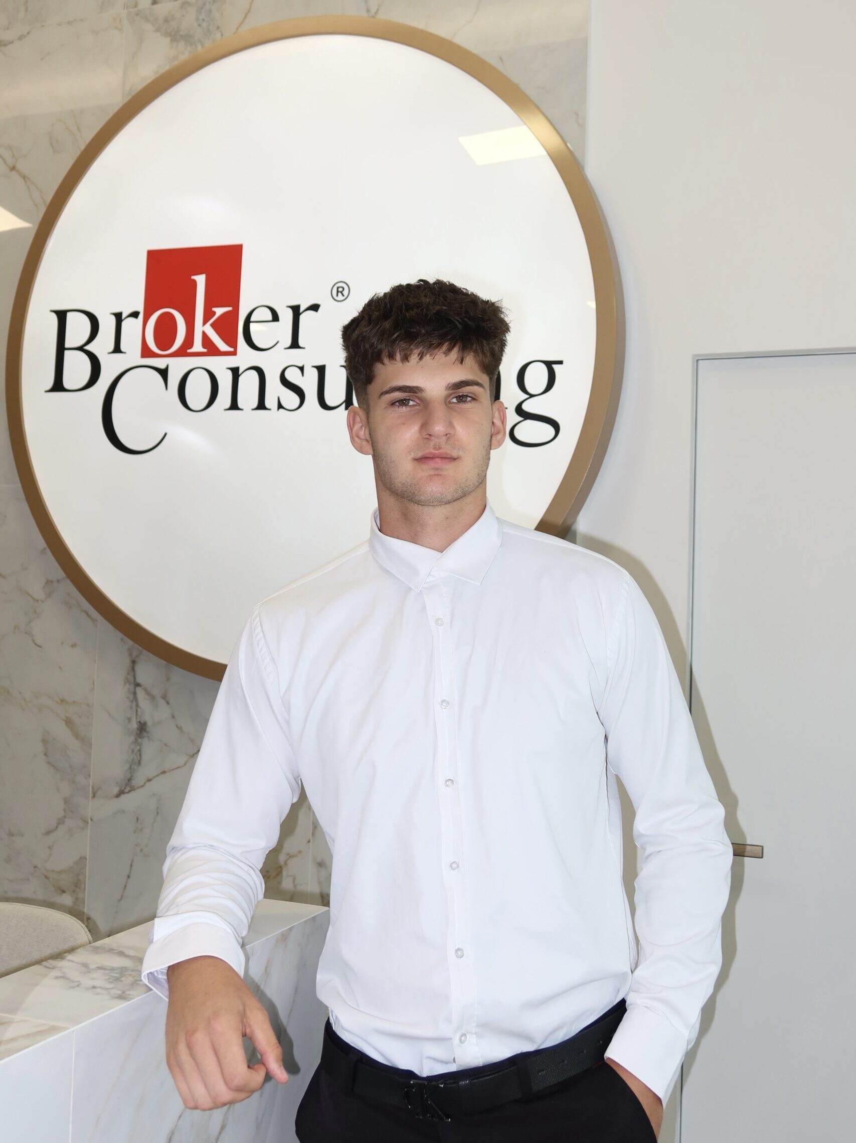Nikolas Kučák, Broker Consulting, a.s.